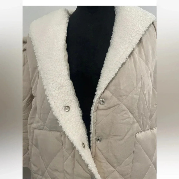 Blank NYC Warm Hearts Quilted Sherpa Jacket Small NWT Designer - Picture 3 of 6